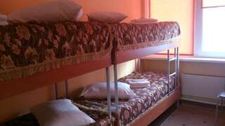 Гостиница Братиславская 2 Москва  Кровать в общем номере для мужчин с 4 кроватями-1